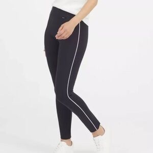 SPANX The Perfect Pant Ankle Piped Skinny in Classic Navy Size S Tall